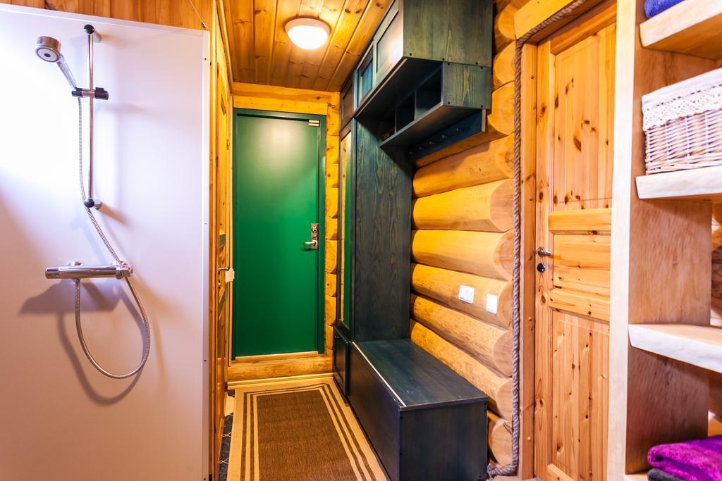 Koru Cottage Laagri Szoba fotó