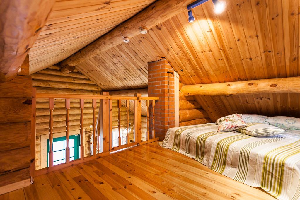 Koru Cottage Laagri Szoba fotó